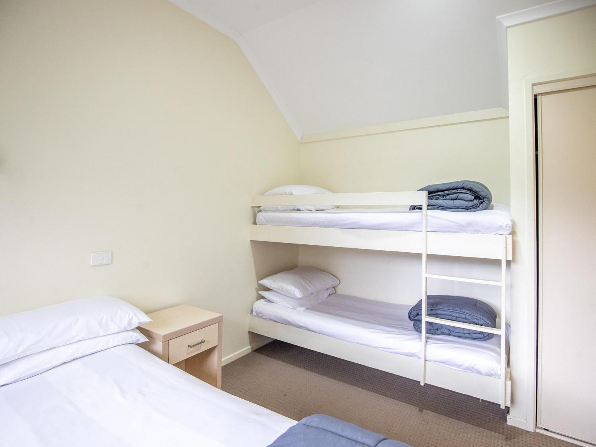 Nrma Bright Holiday Park Стая снимка
